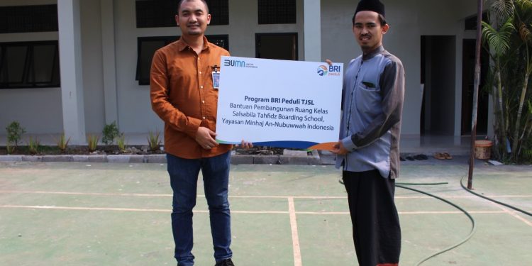 Program TJSL BRI Peduli: BRI Serang Berikan Bantuan Pembangunan Ruang Kelas