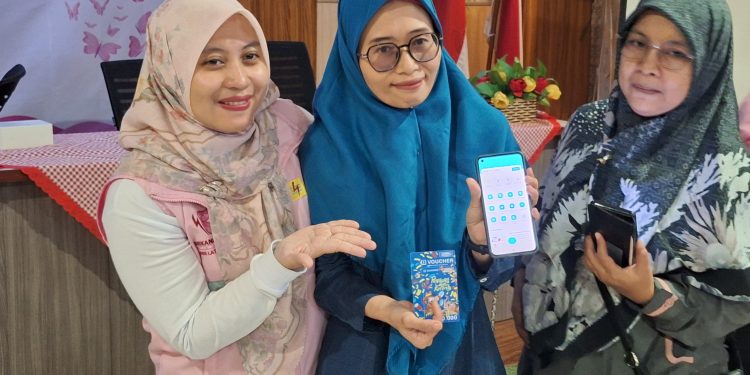 Sosialisasikan Aplikasi PLN Mobile, Srikandi PLN Diapresiasi