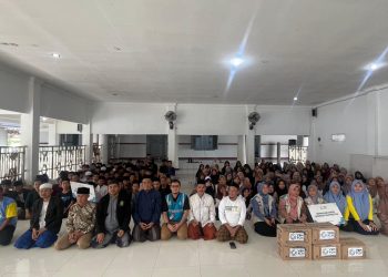 Solidarity Food Truck: YBM PLN Bagikan 300 Porsi Makanan Bergizi  di Lima Ponpes Pandeglang