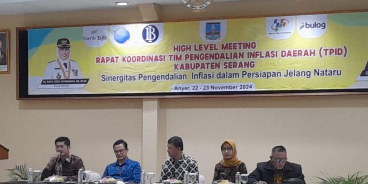 Pj Gubernur Banten Al Muktabar Lakukan Pemusnahan Surat Suara Rusak dan Lebih