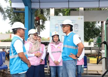 Songsong Nataru, Srikandi PLN Banten Tinjau Kesiapan Layanan SPKLU