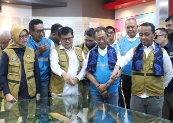 Pastikan Pasokan Listrik Aman dan Andal Saat Nataru, Menteri ESDM Tinjau Kesiapan Kelistrikan di Sejumlah Titik