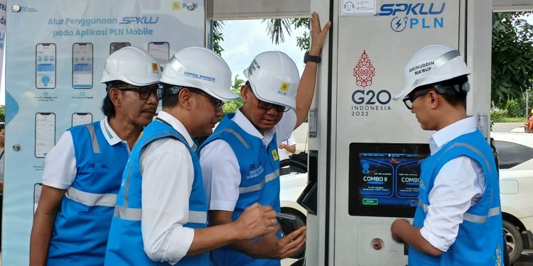 Dirut PLN Darmawan Prasodjo: Libur Nataru, Pengguna Mobil Listrik Meningkat 3 Kali Lipat 