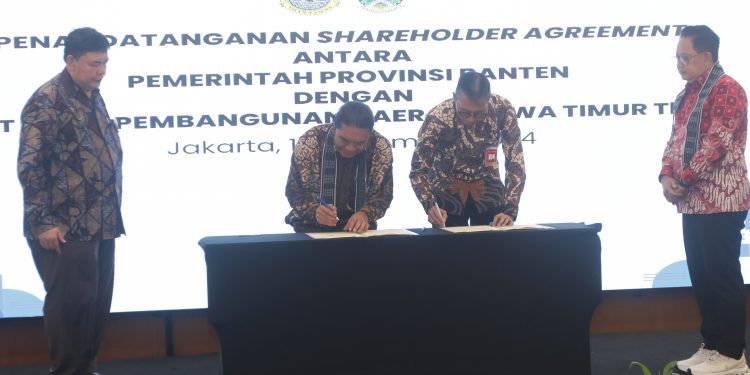 Keren! Dirut PLN Kembali Dinobatkan Sebagai CEO Of The Year