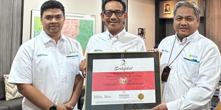 Kado Terindah Awal Tahun 2025, PLN Banten Terima Dua Sertifikat Sistem Manajemen Bertaraf Internasional