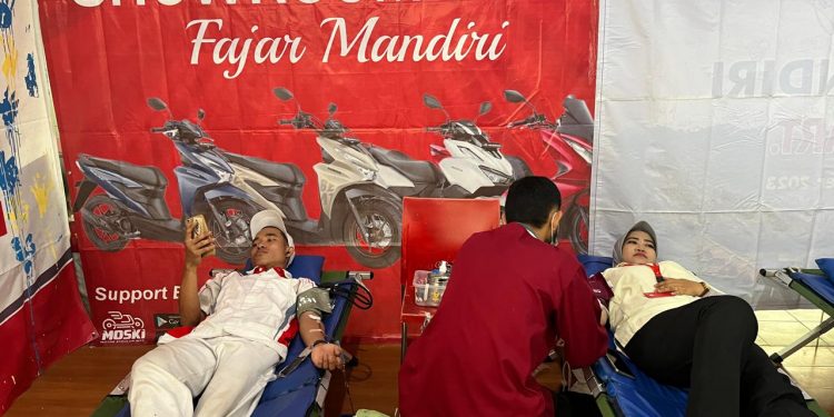 Tingkatkan Kepedulian, Dealer Fajar Mandiri Adakan Showroom Event Donor Darah