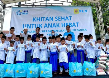 Dukung Kegiatan Sosial Masyarakat, PLN Banten Khitanan Massal