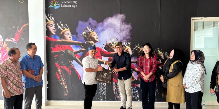 Komisi IV DPRD Kota Serang Pelajari Pengelolaan Infrastruktur Industri Wisata di Manggarai Barat