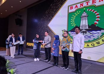 Berkontribusi dalam Pembangun Banten, Walikota Serang Budi Rustandi Dapat Penghargaan Ekbispar Award 2025