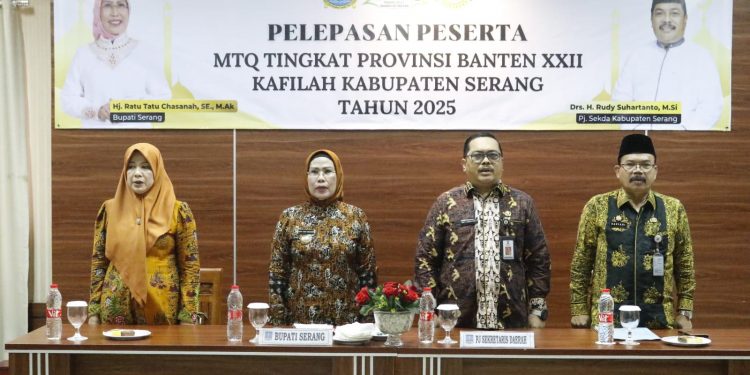 Satpol PP Kabupaten Serang Bongkar Puluhan Lapak PKL di Pasar Ciherang