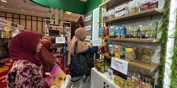 Komitmen Berdayakan UMKM, PLN UID Banten Raih Penghargaan Gold di Ajang Bergengsi 2nd Bina Mitra UMKM Award 2025