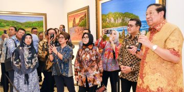 Cikeas Art Gallery Kedatangan KemenEkraf, SBY Jelaskan Karya Lukisan, Musik, Puisi, hingga Novel
