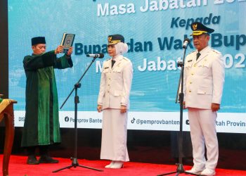 Resmi, Ratu Rachmatuzakiyah-Najib Hamas Jabat Bupati dan Wakil Bupati Serang