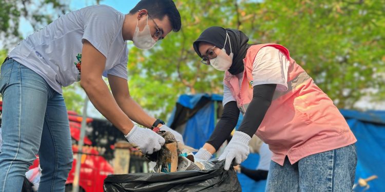 Peringati Hari Lingkungan Hidup, PLN UID Banten Gelar Aksi Bersih-Bersih