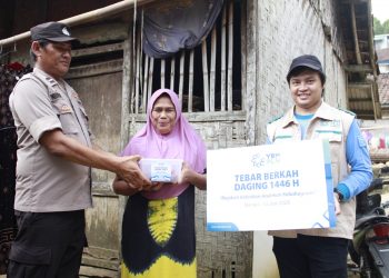 Tebar Berkah Daging: YBM PLN Banten Hadirkan Kebahagiaan Idul Adha bagi 300 Dhuafa