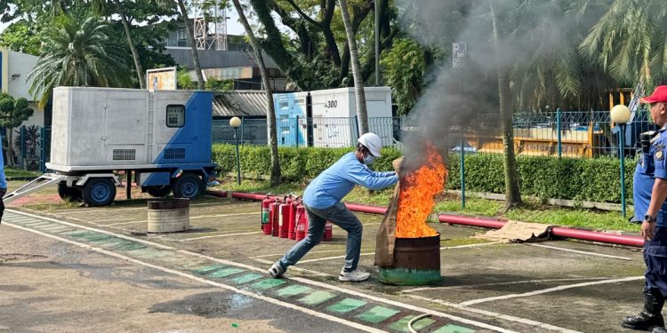 Bangun Budaya Kerja aman dan Tangguh, PLN UP3 Serpong Gelar Simulasi Tanggap Darurat