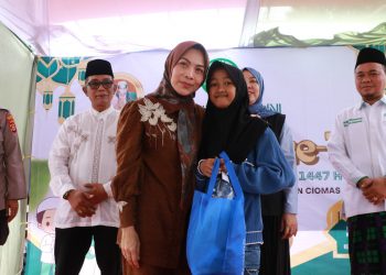 Bupati Serang Ratu Zakiyah Santuni Anak Yatim di Ciomas