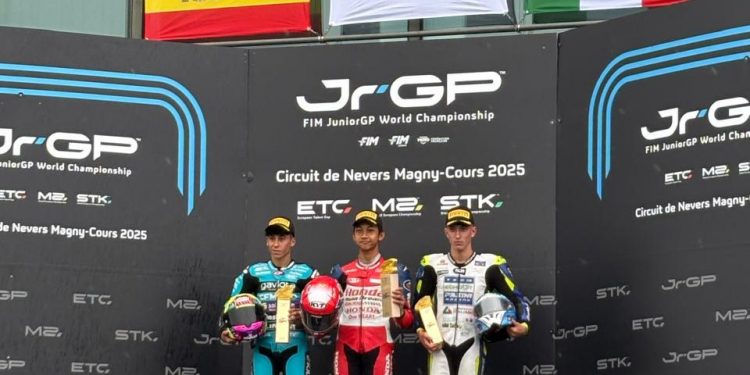 Pebalap Muda Indonesia Binaan  Astra Honda Cetak Sejarah di Eropa, Ramadhipa Sabet Podium Tertinggi di ETC Prancis