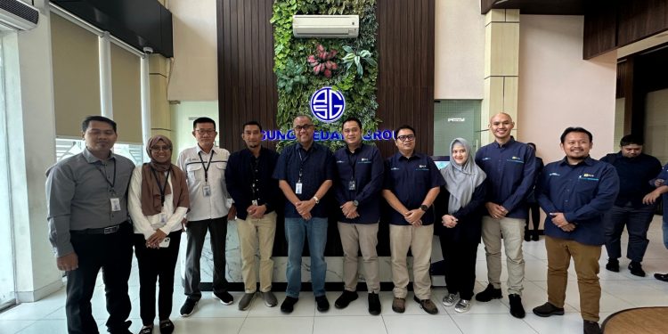 Kembangkan Kawasan Hijau Berkelanjutan, PLN UP3 Teluk Naga Laksanakan Giat Customer Intimacy Bersama PIK