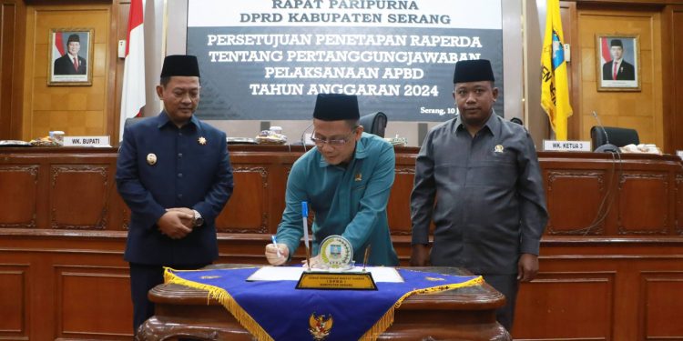 DPRD Kabupaten Serang Tetapkan Raperda Pertanggungjawaban APBD 2024 menjadi Perda