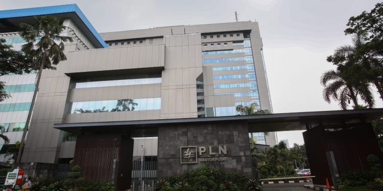 Terima Aduan Masyarakat di Kampung Cibobos, PLN ULP Malimping Gerak Cepat Terjun ke Lokasi