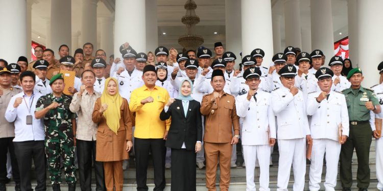 Dikukuhkan, Bupati Serang Ratu Zakiyah Larang Kades Ganti Perangkat Desa