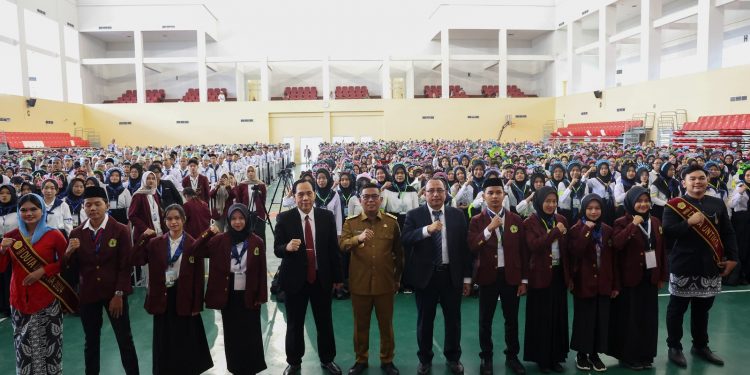 PKKMB Untirta Tahun 2025, Gubernur Banten Andra Soni: Pemprov Banten Terus Tingkatkan Kualitas SDM