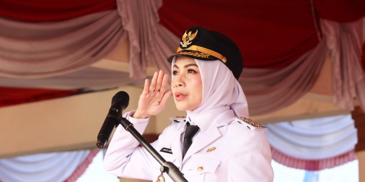 Inspektur Upacara HUT ke-80 Kemerdekaan RI, Bupati Serang Ratu Zakiyah Ajak Perangi Korupsi dan Narkoba