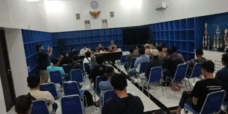Diskusi Publik PWKS:  Pro-Kontra Revitalisasi Pasar Induk Rau 