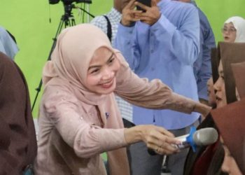 Tinjau SDN 01 Palamakan Bandung, Bupati Serang Ratu Zakiyah Pastikan Segera Revitalisasi 2 Ruang Kelas