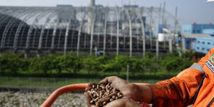 PLN Journalist Awards 2025 Resmi Dibuka, Angkat Tema “Energi Berdaulat untuk Indonesia Kuat”