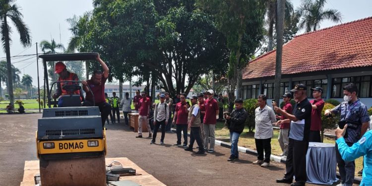 Tegakkan Aturan Telekomunikasi, Balai Monitor Tangerang Musnahkan 56 Alat Ilegal di Banten