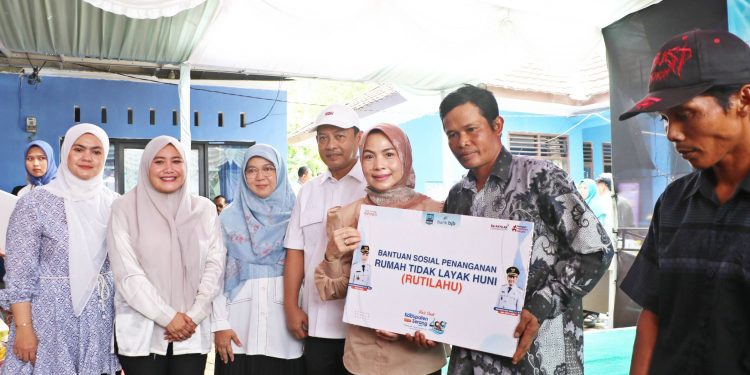 Kunjungi Desa Cikedung Mancak, Bupati Serang Ratu Zakiyah Ingin Tahu Kondisi Riil