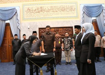 PLN UID Banten Bersama TP PKK Banten Gelar Bakti Sosial di Baduy