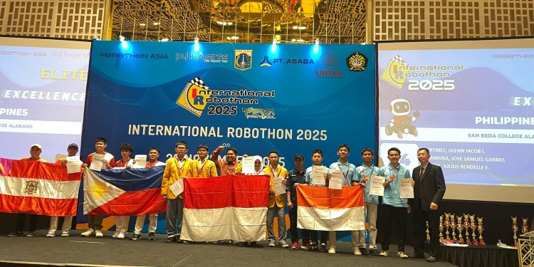 Empat Siswa SMKIC Serang Ukir Prestasi Gemilang di Kancah Internasional: Sabet Juara Kompetisi Robotik!