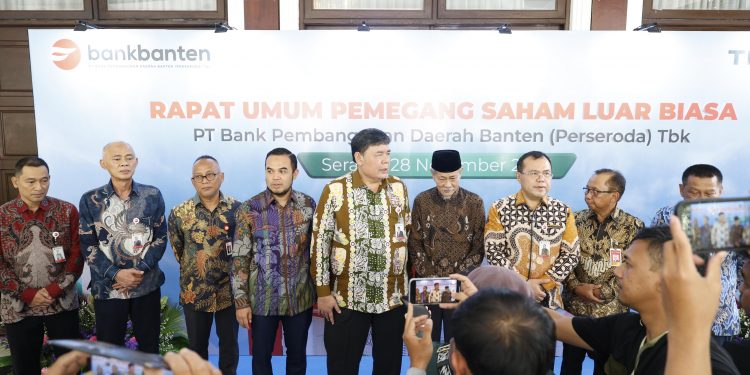 KH. Embay Mulya Syarif Serukan Dukungan Konkret Kepala Daerah untuk Bank Banten