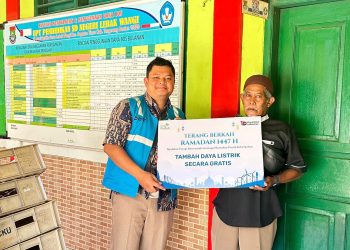 Lewat ‘Terang Berkah Ramadan’, PLN UID Banten Beri Penambahan Daya Gratis untuk Sekolah dan Warga