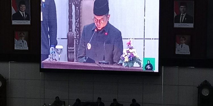 Ekbispar Award Masuk dalam Materi Pencapaian Positif Gubernur Andra Soni di LKPJ