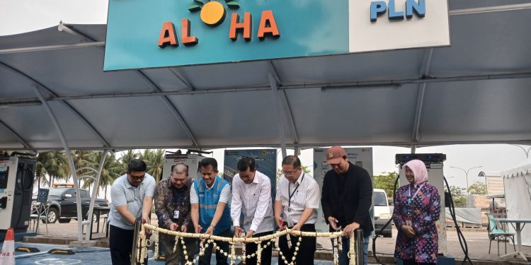 Dukung Ekosistem Kendaraan Listrik, PLN UID Banten Resmikan SPKLU Center di Aloha PIK 2