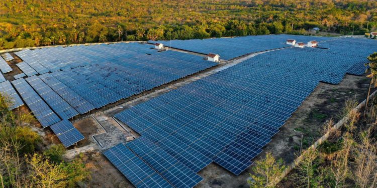PLN Luncurkan GIGA ONE: Tender Raksasa PLTS 1,225 GW Dimulai, Dukung Target 100 GW Presiden Prabowo