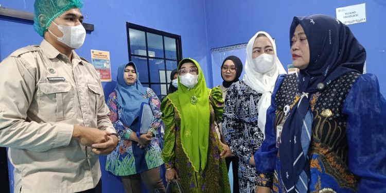 Pemantauan SPPG MBG 3B Sekaligus Penguatan Sosialisasi Program Inovasi Bidang KB “Lapor Gizi 3B MBG” di Kabupaten Serang