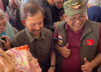 Kakek-Nenek Keliling Dunia Berkesempatan Bertemu Sultan Brunei di Hari Keputeraan ke-80